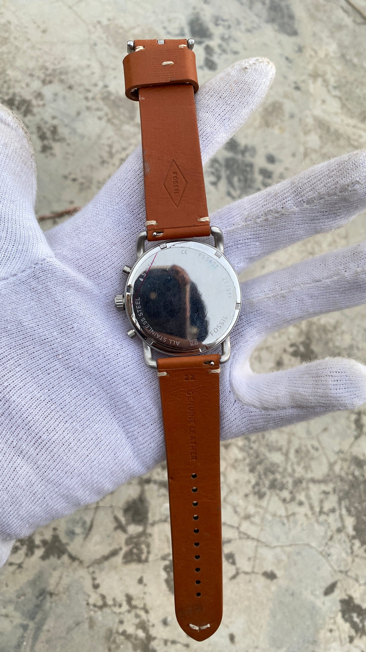 Fossil Commuter FS5401 – Men’s Brown Leather Strap Blue Dial Chronograph Quartz Watch