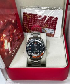 Alternative view of Omega Seamaster automatic